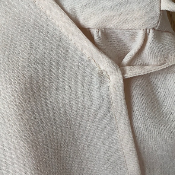 Deep V, Peplum blouse with flutter sleeve - Picture 3 of 4